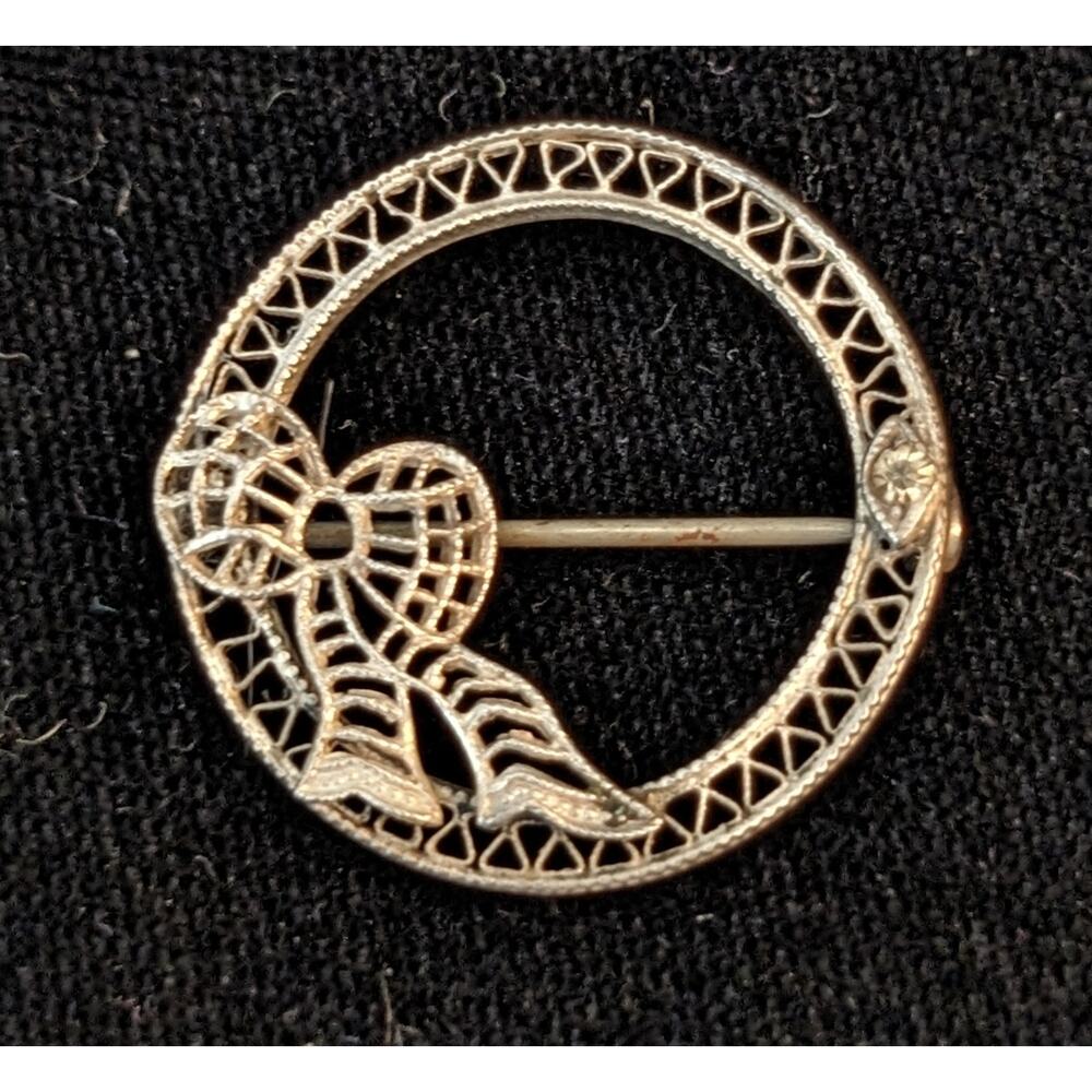 Vintage Art Deco Sterling Silver Filigree Circle Ribbon Bow Brooch Spun Silver